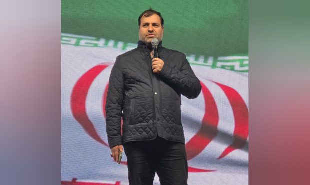 تبیین نقش شوراها در تحقق اولین شعار رهبر معظم انقلاب