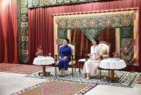 بانوهای اول چین و قرقیزستان از موزه ملی تاریخ قرقیزستان دیدن کردند بانوهای اول چین و قرقیزستان از موزه ملی تاریخ قرقیزستان دیدن کردند